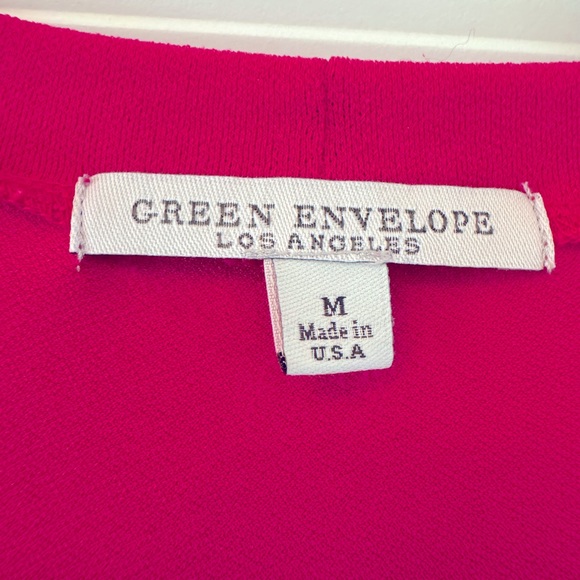 Beautiful Fuchsia Blouse. Size M. Excellent condition. - Picture 3 of 3